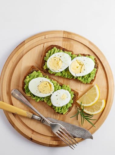 Smashed Avocado Toast with Egg